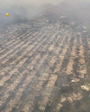 Veronica Ferres Instagram - LA kämpft… ich bete für alle die ihr zu Hause verloren haben.  Ein neuer Brandherd gleich nebenan. West Hollywood brennt. Das Feuer ist jetzt sehr nah, der Sturm hat nicht nachgelassen. Wir werden jetzt evakuiert. 😢