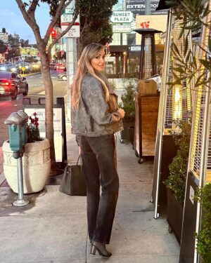Veronika Mindal Instagram - A walk through Los Angeles, where the Hollywood Hills meet the city’s vibrant pulse. I’m finally starting to see the inspiration in this city, despite its flaws. Moments like this, enjoying a coffee at a small café on Sunset Plaza, spark new ideas for my next project. Living in the same energy where legends once made their mark. From this moment on, the countdown to my ultimate dream begins. When you find your true calling, the energy follows. Feeling inspired and ready to move forward!
.
.
.
.
Outfit by @zara 
Bag @hermes 
. Shoes  @francosarto 
.
.
#actress #model #creativedirector #singer #songwriter #scriptwriter #Hollywood #LosAngeles #NewYork #creativeadvisor #fashion-music-film  ##talent #artist #Instagram #Instastyle #tattooedgirl #Insta #vogue #style #outfit #fashioninspiration #fashion #design #fashiondesign  #veronikamindal