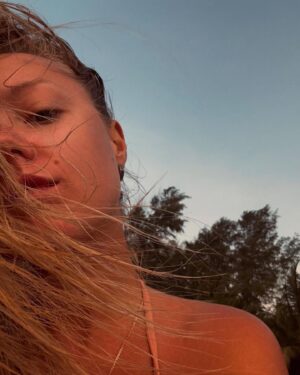 Victoria Agalakova Instagram - coulda, woulda, shoulda
или глоток намерения