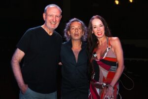 Victoria Onetto Instagram - “Quién soy yo – Filosofía clandestina”, de Fabián Vena, regresó al @t.auditorium con una función a sala llena. ✨ 

Una comedia fascinante, con una brillante dirección del propio @fabianvenaestudio y música original que atraviesa toda la obra. 🎭🎶 

Sigamos disfrutando del teatro en Mar del Plata .
Conocé todos los espectáculos para que disfrutes esta temporada en el link de mi bio.

¡Te esperamos! 🌊

#LaFelicidadDeCompartir #Verano2025 #MarDelPlata #BuenoBonitoBonaerense #80A

@kicillofok @provinciaba @crisalvarezrod @jesil_rey @buenosairescultura @fsaintout