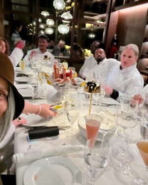 Victoria Rowell Instagram - @thesherylleeralph WE kicked off 2025 right! Your #birthday 🎂 dinner was spectacular🔥🔥🔥in every way! #friendsfamily #love #goodfood @walkgoodetienne @ivycoco23 @namastemarleyrae @washnews @senvincenthughes @steak48 🙏🏽