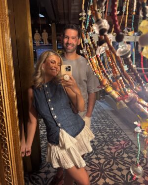 Victoria Spence Instagram - South Africa 2024: The one where I turned 30 and got engaged 🥹🥳🥰(swipe to the end to see the actual reality of our engagement😭😂)

I feel like we've just experienced the trip of a lifetime, and I fear that we will never ever be able to top the memories we made.

We have never eaten so much 10/10 food and drank so much wine (that doesn't give you a hangover🤩) & honestly, If you’re not already engaged, do it on holiday, because the amount of free glasses/ bottles of champagne you get is just amazing 😂- we proper milked it!

I just feel like the luckiest girl in the world & so so grateful.

I have a whole South Africa highlight with recommendations, advice etc, so if you're going or thinking of going- check that out ❤️❤️ #southafrica #capetown #engagement