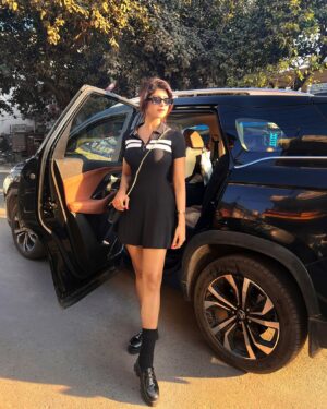 Vindhya Tiwari Instagram - Creating the life I love ,Queen all day,everyday 😎
#bossbabe 
#blessed #thankful #focused ♥️