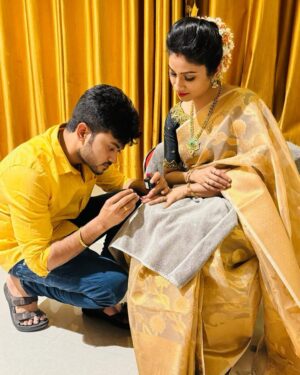 Vishnu Priya Instagram - I’ll love you to infinity and beyond @siddhardhvarma_official ♥️♥️🧿 
Wishing the best man in the world a very happy birthday 🥳 🤍🤗🫂 
.
.
#birthday #unseen #pictures #wishes #birthdayboy #husband #love #couple #couplegoals #thankyou #blessed #loveyouall