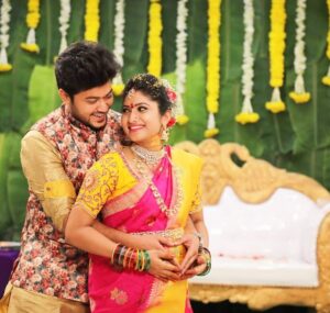 Vishnu Priya Instagram - #8 years 🧿 infinite memories 🫶🏻 one us 🫂🤍 
.
Ps: don’t miss the final picture 😂🙈 
.
#weddingday #anniversary #couplesgoals #blessed #thankyougod #thankyouuniverse #loveyouall
