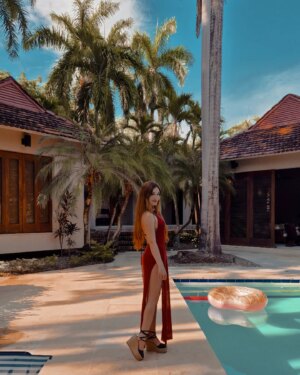 Viviana Santos Instagram - Cuál? 🙈