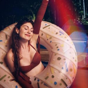 Viviana Santos Instagram - Tenganme  paciencia,  pronto les vuelvo a hacer reelcitos 🙈🌴