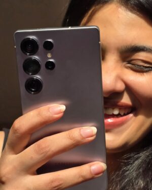 Wafa Khadeeja Rahman Instagram - I just got my hands on the Samsung Galaxy S25 Ultra and boy is it everything I imagined AND MORE! 😍 I can't wait to show you everything I shoot with it! Stay tuned! 
@samsungindia

#GalaxyAI #Samsung #GalaxyS25Ultra #GalaxyS25 #collab