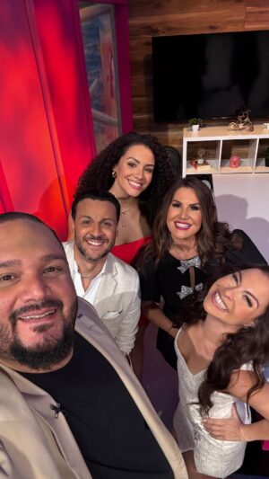 Wanda Sais Instagram - El estreno de nuestra nueva temporada estuvo hoy a OTRO NIVEL 🙌🏽🔥 ¡Mil GRACIAS por su fiel sintonía y apoyo! 

Recuerden acompañarnos de lunes a viernes de 1pm-3pm por #TeleOnce 🇵🇷