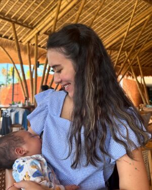 Westny Dj Instagram - Yep i'm spillin my favorite mom nursing #ootdfashion 🫶🏻
@mikhadou is the DRILL💙

#momfashion #nursingwearph #nursingclothes #breastfeedinglife #love