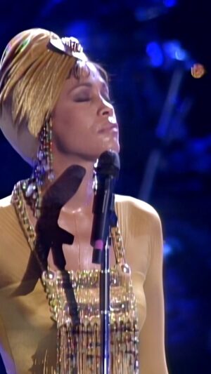 Whitney Houston Instagram - ‘The Concert for a New South Africa (Durban)’ is now available on iTunes, Fandango, Google Play and Amazon. 🎬💜 #WhitneySouthAfrica