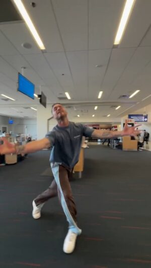 Whitney Houston Instagram - How to get through an airport Whitney style 😉
🎥 Repost @blakemcgrath