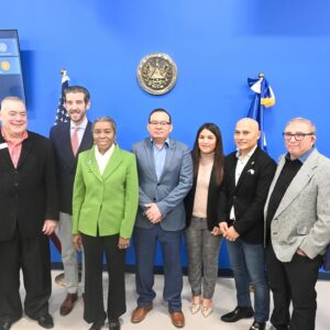 Winsome Earle-Sears Instagram - It was a pleasure to join the El Salvador Consulate’s Business Forum in Woodbridge this weekend to connect with incredible Hispanic small business owners.

Hispanic entrepreneurs are driving Virginia’s economy, and our administration is committed to helping them succeed. Proud to support their growth!