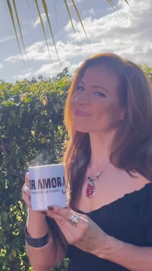 Yamaris Latorre Instagram - ¡Mil suscriptores!!! ¡Gracias por el apoyo! ¡Qué chévere tener un espacio para hablar de lo que nos gusta tanto! ¡Puerto Rico🇵🇷 es arte! ¡Suscríbete a mi canal de YouTube para que sigamos creciendo y curándonos con puro ARTE!!!! 🎭 🖼️🎨🖌️
Podcast: Por Amor Al Arte
YouTube/yamarislatorre
Enlace 🔗 en mi perfil.
¡Gracias @gw_cinco studios!!!!