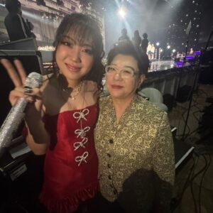 Yang Hee-eun Instagram - 지금 TV켜시면 ch.7/KBS2
#이영지의레인보우
보실 수 있어요.
로이킴,선우정아,안신애
다음순서가 저예요.
많은 애시청바라요!!
#양희은