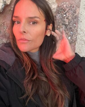 Yara Martinez Instagram - Gloria’s back on #ChicagoPD tonight! Hope you enjoy watching it as much as I enjoyed being a part of it 💫 @nbconechicago