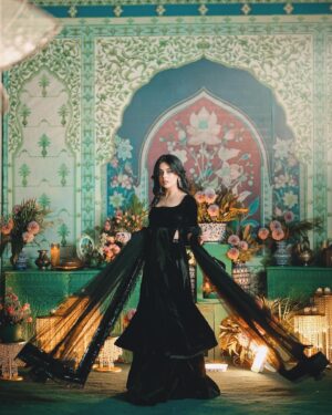 Yashma Gill Instagram - @mihhaofficial 
@waleedkayaniphotography 
@saad_hassann_ 
@mahnoorrehmatsphotography