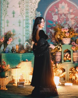 Yashma Gill Instagram - @mihhaofficial 
@waleedkayaniphotography 
@saad_hassann_ 
@mahnoorrehmatsphotography