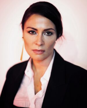 Yasmine Al Massri Instagram - So I met @timwhitbyphoto on the red carpet and took him on the side and said : I need new headshots ! And the rest was history 🙏🏻 thank you so much Tim 🙏🏻