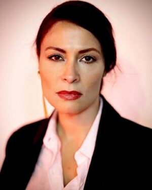Yasmine Al Massri Instagram - So I met @timwhitbyphoto on the red carpet and took him on the side and said : I need new headshots ! And the rest was history 🙏🏻 thank you so much Tim 🙏🏻