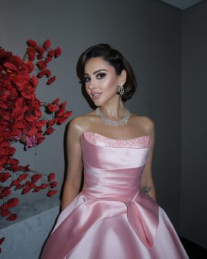 Yasmine Raeis Instagram - @joyawards 
#joyawards  #yasminraeis 

Stylist: @musaed.d 
Dress: @waadaloqaili 
Jewelry: @alfardanjewellery.ksa 
Styling assistant: @h.jbh000
MUA: @makeupbyrouaa 
Hair: @momy4998
Photographer: @rm_tutorials