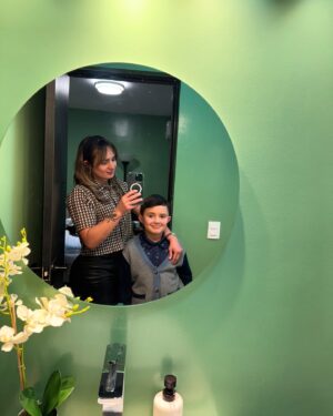 Yazmin Jauregui Instagram - La mamá peleadora muy bella 😌🌸💚