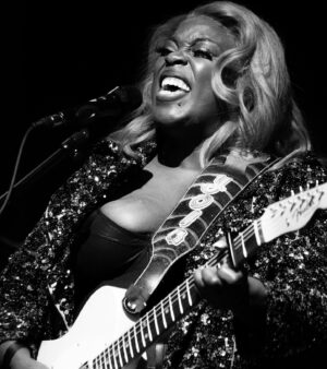 Yola Instagram - From a wonderful night at @sobsnyc 📷 by @terrymatlin