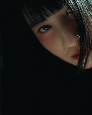 Yu Han Lien Instagram - 新年快樂
新的一年還是很想接到殺手的角色
那我繼續張開雙手期待這樣的角色到來
今天的山羌閱覽室依然陪伴大家

EP.177│記憶的裂縫裡，到底藏著什麼呢 ？《殺人者的記憶法》

🔍Apple Podcast → https://reurl.cc/ge3Y24
🔍SoundOn →https://reurl.cc/Kd59be
🔍Spotify →https://spoti.fi/4gk6Cnd
🔍KKBOX →https://reurl.cc/A6a37d

攝影/  @yiiiiiiann 
服裝/  @pengran_studio