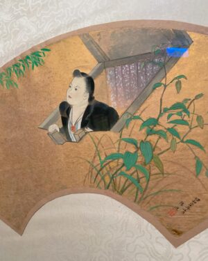 Yu Han Lien Instagram - 去北美館看展
想起小學時很愛翻陳進的畫冊
看著裡面歪歪躺躺的女子
據說都是陳進的姐姐當她的模特
第一個展間的尾端
分別是陳進的悠閒和手風琴對照
中間是林之助的小閒
過年看見這樣悠閒自得的畫內心深感平靜
初二去看展
美術館裡人好多
也許是展覽近尾聲
大家都來了
我心想美術館可能算是我心裡認定的娘家
從小就愛看畫看展
看得入迷
展覽結束前來看了第二回
喜歡的細節再次用眼神輕撫過一遍
回到人聲喧鬧的過年晚餐
弟弟妹妹解壓縮
各生兩個小孩之後
今年四個小孩像年獸一樣吃飯蹦蹦跳
走路蹦蹦跳
到家蹦蹦跳
我的靈魂在稍微與小孩相處超過15分鐘之後
決定
明年過年要出國看展覽避免一次與太多小孩相聚
被轟鳴十分鐘之後就想陷入沉睡
可能等他們長大一點後
再相遇就可以了
一個晚餐過後偏頭痛到現在的感悟