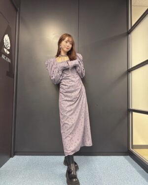 Yu Serizawa Instagram - ・

ユメステ特番でした！

みんなより先輩の蕾らしく
ちょっと大人っぽゆうちゃん、いかがかね？💜

私服
ワンピース　@rienda_official 
ブーツ　@zara

#猫足蕾
#ユメステ
#ワールドダイスター