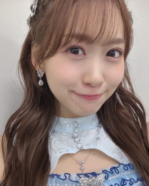Yu Serizawa Instagram - ・

週末アイドルしてました🫶
初アリーナの衣装、あの日以来着たけどやっぱり可愛いくて可愛くて可愛すぎて、私の可愛さが倍増しちゃってた〜🩵🩵

君はどっちがすち？

#オサレカンパニー