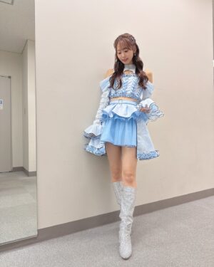Yu Serizawa Instagram - ・

週末アイドルしてました🫶
初アリーナの衣装、あの日以来着たけどやっぱり可愛いくて可愛くて可愛すぎて、私の可愛さが倍増しちゃってた〜🩵🩵

君はどっちがすち？

#オサレカンパニー