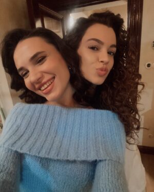 İlayda Aydın Instagram - Dumpingenin sadece sığan kısmı 🤭
Hepinize bayıldığımı söylememe herhalde gerek yok 🌹🌟
Canım BGM ✨♥️ 

@birgecemasaliatv