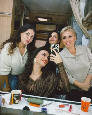 İlayda Aydın Instagram - Dumpingenin sadece sığan kısmı 🤭
Hepinize bayıldığımı söylememe herhalde gerek yok 🌹🌟
Canım BGM ✨♥️ 

@birgecemasaliatv