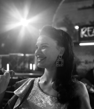 İlayda Aydın Instagram - Bu akşam ✨🌹 
📷 : @keremarslanoglu1 

#BirGeceMasalı
