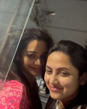 vaishnavi naaiyak Instagram - Day1 - SriLanka 
.
.
.
.
.
#trip #vacation #colombo #srilanka #friends #girlstrip #flight
