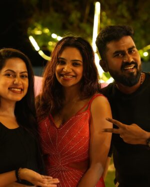vaishnavi naaiyak Instagram - 02-02-2025🎭💃❤️😇🧿🎂 

Thank you for capturing these amazing moments @shk_photography_30 
#photography _ @shk_photography_30 
.
.
#birthday #birthdaycake #celebration #friends #friendship #fun #food #laugh #love #birthdaygirl #february