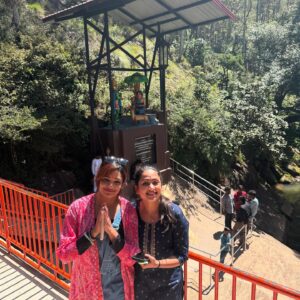 vaishnavi naaiyak Instagram - Day3_ wid her ❤️
.
.
.
.
#girlstrip #girl #srilanka #srilankatravel #ninearchbridge #travelphotography