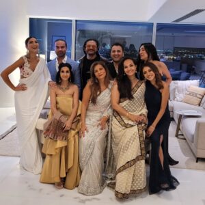 Aamina Sheikh Instagram - There is something special about the moments that bring members of our fraternity together. Each holding their own ground yet totally intune and recogniscient of the others journey. We share so much of the unseen processes of our work and lives as artists, so different from the other worldly careers---that the affinity and sensitivity towards each other is only natural.
.
.
When we come together we stand together, this time it was at the WOW Middle East Awards of Excellence for recognizing the best in the business of the Experiential Industry where 2 of our country's icons were awarded for their contributions towards Events/PR and Fashion @friehaaltaf and @farazmanan respectively.
.
.
@wowawardsme
@friehaaltaf
@faisalkapadia
@farazmanan 
@toobasiddiquiofficial 
@kiranmalikk 
@mulghalar 
@seema.hirani.kapadia
@sadiqidas 
♥️♥️♥️