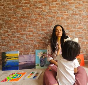 Aamina Sheikh Instagram - started painting again this summer 🎨 
Art used to be a big part of my academic life, my growing up years. As an adult, i forget sometimes how integral it is to my being. My well-being !
Takes me into a zone, brings me focus, clarity and joy 👩🏽‍🎨