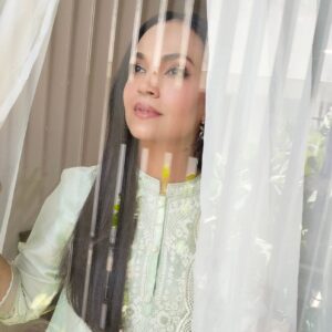 Aamina Sheikh Instagram - 🌞 
.
.
.
.
.
.
.
.
.

👗 💄 💋 📷 ✨️
@raoalikhan 
@romanroy 
@shaziarashidmakeupartist 
@danish_hair