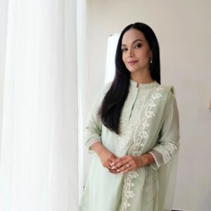 Aamina Sheikh Instagram - 🌞 
.
.
.
.
.
.
.
.
.

👗 💄 💋 📷 ✨️
@raoalikhan 
@romanroy 
@shaziarashidmakeupartist 
@danish_hair