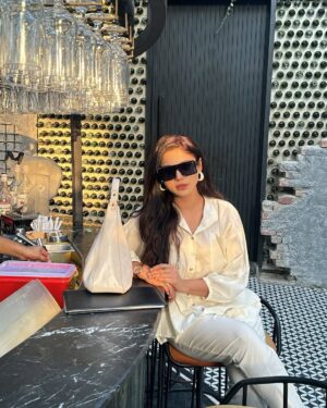Aamna Malick Instagram - POV: it’s month end of September 😎