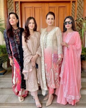 Aamna Malick Instagram - BeyRang 
Coming soon 
@sabafaisal.official 
@xaibaally 
@duaazahra__ 
@humtvpakistanofficial