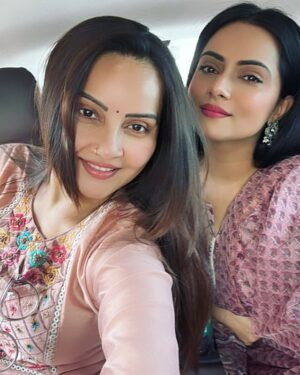 Aastha Chaudhary Instagram - Chalo Bulawa Aaya hai…

Har Har Mahadev 🔱🙏❤️

in frame beauty @aasthachaudhary 

#monday #morning #mondaymood #desigirl #love #care #happiness #smiles #team #geetanjalimishra #celebconnex