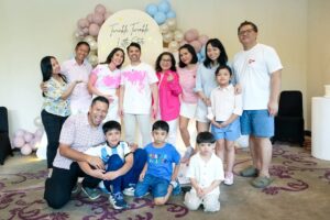 Acha Sinaga Instagram - Core memory added 🥹,
our Third Gender Reveal💕💕💕💕💕
Beautiful decorations by @3wiseparty 
Photo captured by @dennytanos