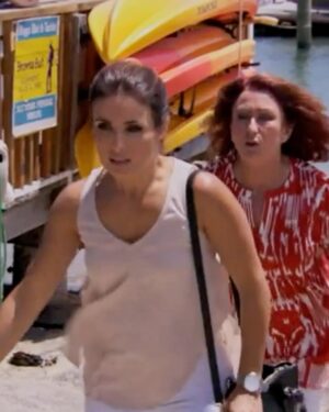 Ada Nicodemou Instagram - #Throwback to this iconic moment between Leah & Irene that Lynne always said was one of her favourites 😂 The bay is going to miss you @lynnemcgranger ❤️