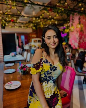 Aditi Rawat Instagram - Happy moments ❤️🌸
With @alisha1alam @official_sangeetaodwani 🤗
.
.

#ne̶wpost #newpicturs #picturesoftheday #lookbook #aditirawat #galentinesday #14february