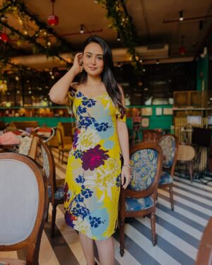 Aditi Rawat Instagram - Happy moments ❤️🌸
With @alisha1alam @official_sangeetaodwani 🤗
.
.

#ne̶wpost #newpicturs #picturesoftheday #lookbook #aditirawat #galentinesday #14february