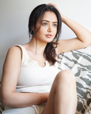 Aditi Rawat Instagram - Never let anyone take away the magic of your innocence. 🌸
📸- @siddharthamportraits 
.
.

#nëwpost #aditirawat #photoshootposes #ɪɴsᴛᴀᴘɪᴄs #ɪɴsᴛᴀɢᴏᴏᴅ #pi̇coftheday #lookbook #i̇nstamood #photoshoot